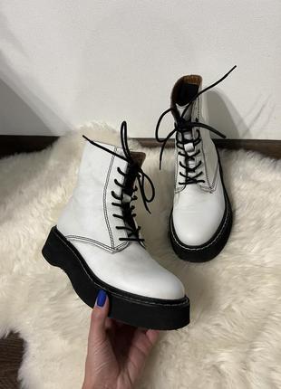 Крутые белые кожаные ботинки zara 36 размер