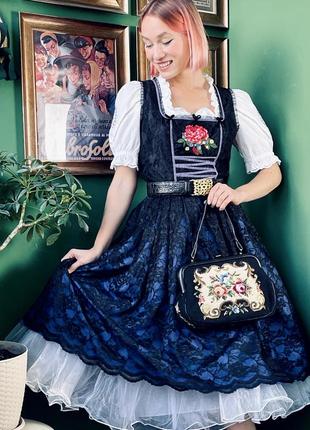 Австрийский винтажный комплект сарафан блузка с кружевом и вышивкой
