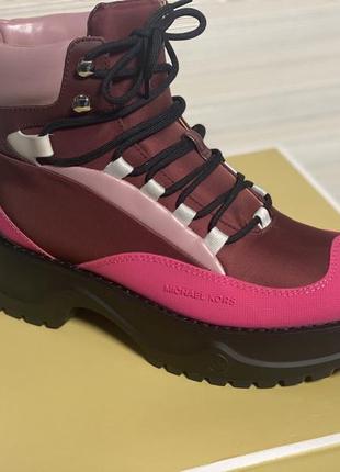 Класні зимові черевики ботинки michael kors dupree hiker bootie9 фото