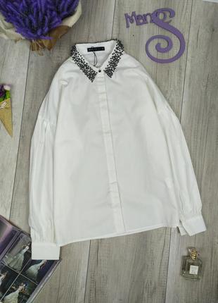 Рубашка mohito белая с длинным рукавом воротник с камнями размер 38 (м)
