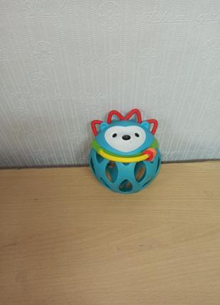 Развивающий мяч-погремушка skip hop ёжик