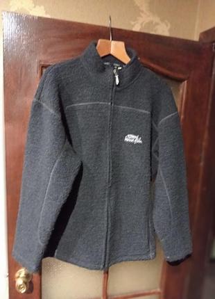 Продам спортивную куртку размера l/xl