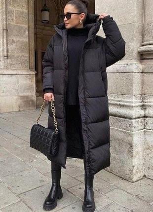 Тёплое длинное пальто пуховик курточка в корейском стиле чёрная бежевая хаки стёганая с капюшоном зимняя осенняя зефирка пуффер пуховик парка3 фото