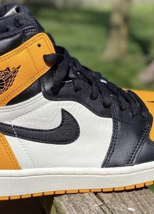 Кроссовки nike air jordan 1 retro high og yellow toe taxi найк джорданы такси желтые черные белые5 фото