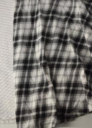 Коротенькая юбка в клетку черно-белая4 фото