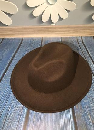 Шляпа унисекс федора с устойчивыми полями коричневая