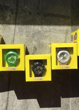 Оригинальные кварцевые часы crealibri в силиконовом корпусе италия1 фото