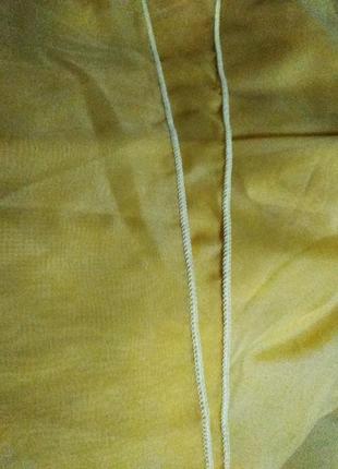Тюль желтого цвета новая, под крючки 2 отреза общая ширина 9,3 метра5 фото