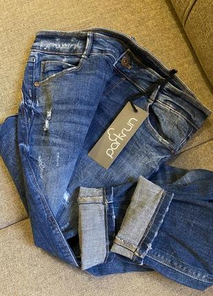 Крутые рваные джинсы amisu6 фото