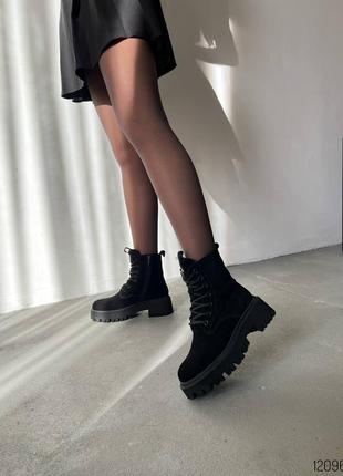 Черные натуральные замшевые зимние ботинки на шнурках шнуровке толстой подошве замш зима6 фото