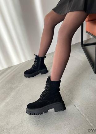 Черные натуральные замшевые зимние ботинки на шнурках шнуровке толстой подошве замш зима9 фото