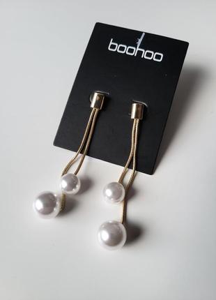 Сережки жіночі довгі з перлинками boohoo золотисті