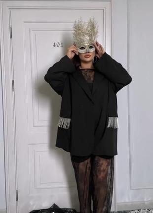 Пиджак женский черный с камушками оверсайз разм.42-601 фото