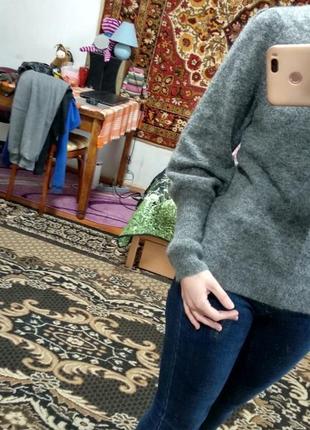 Фірмовий светр з об'ємними рукавами і мохером у складі3 фото