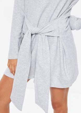 Теплое платье с поясом