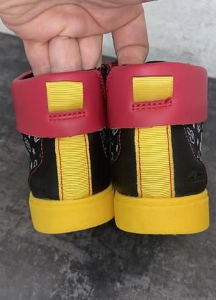 Кожаные деми ботинки, хайтопы clarks mickey mouse, оригинал, р-р 28,5, уст 18 см6 фото