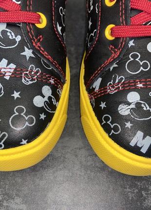 Кожаные деми ботинки, хайтопы clarks mickey mouse, оригинал, р-р 28,5, уст 18 см5 фото