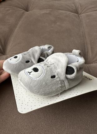 Нові тапочки для немовлят 19/20 baby slippers