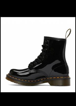 Черевики лакові dr. martens
11821011 1460 black patent lamper1 фото