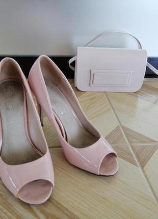 Натуральные розовые пудровые туфли открытий носок на каблуке. лодочки розовые 37р 24 см1 фото