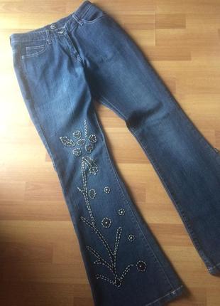 Умопомрачительные джинсы just cavalli с аппликацией, оригинал