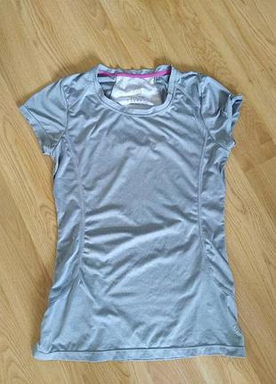 Спортивная футболка для бега