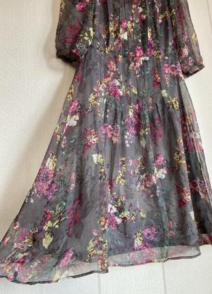 Красивое платье серое с цветами1 фото