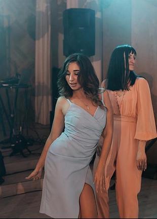 Нежное голубое платье tivardo