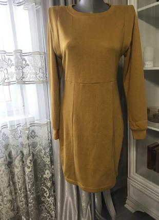 Коротка сукня, тепла