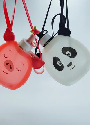 Детская бутылка для воды джумони силиконовая. пятачок