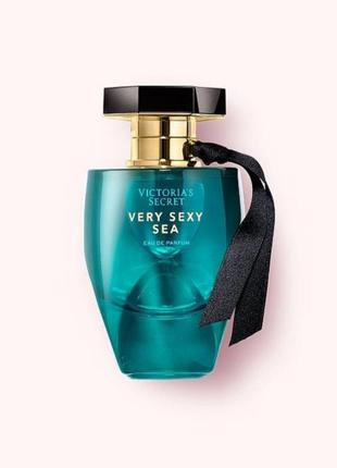 Деревно-цитрусовий аромат у стилі very sexy sea victoria's secret