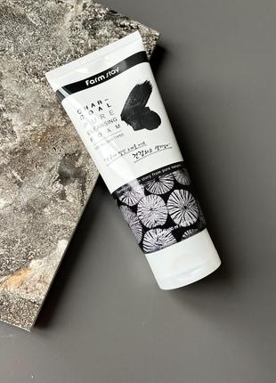 Farm stay charcoal pure cleansing foam пінка з деревним вугіллям