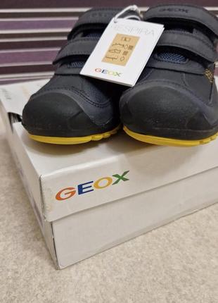 Демисезонні термо черевики geox р.30,31,32,33,,344 фото
