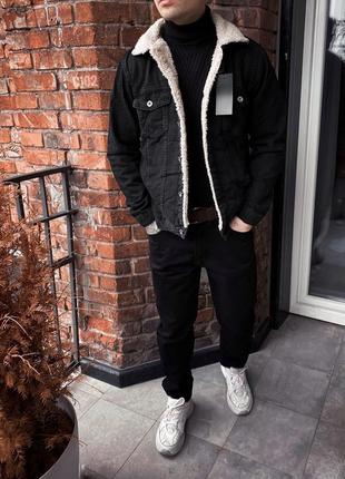 Черная мужская джинсовая куртка с мехом2 фото
