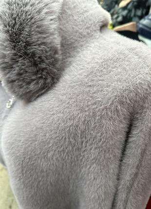 Куртка з альпаки на замку￼ з капюшоном та карманами5 фото