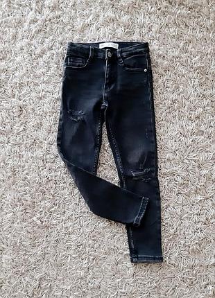 Стильные джинсы zara 110-116 размера.