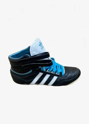 Adidas кроссовки2 фото