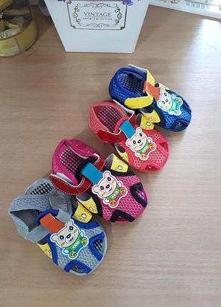 Пинетки, сандалики