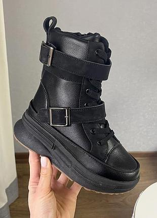 Стильные зимние сапожки