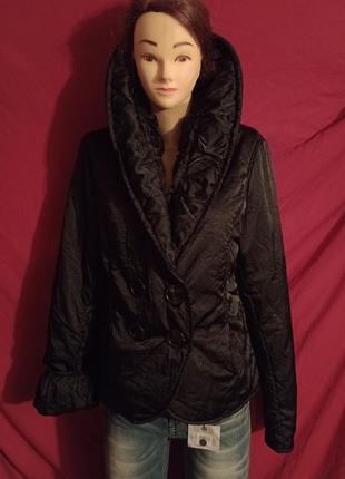 Italy итальянская коротенькая черная куртка курточка с красивым шикарным воротником