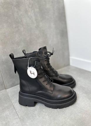 Женские зимние черные ботинки на шнуровке натуральная кожа9 фото