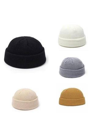 Нові короткі шапки біні у різних кольорах7 фото