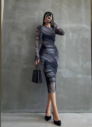 Вишукані сукні ❤️❤️❤️
дуже гарна та стильна модель
• довжина міді