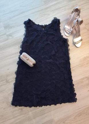 Стильное платье с 3d цветами