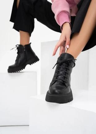 Черные ботинки из натуральной кожи на меху размер 36