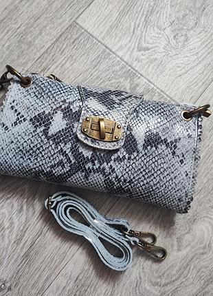 Нова італійська шкіряна сумка. genuine leather.