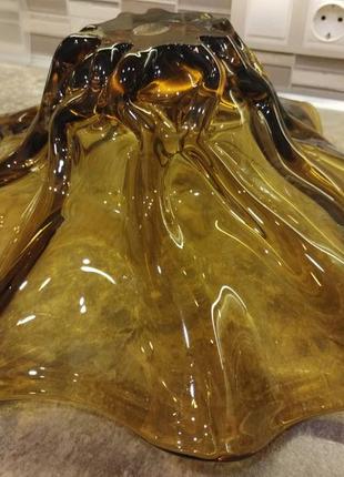 Большая фруктовница, ваза в виде цветка, из резистого стекла (коричневого цвета) винтаж.