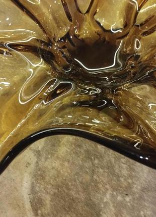 Большая фруктовница, ваза в виде цветка, из резистого стекла (коричневого цвета) винтаж.