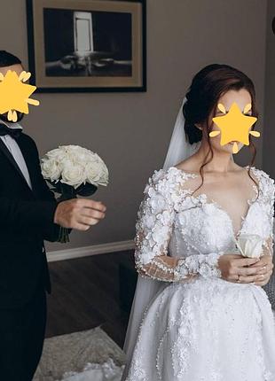 Неймовірна весільна сукня