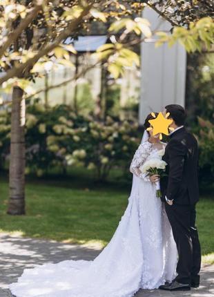 Неймовірна весільна сукня